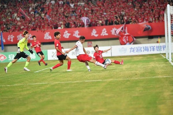 配资猫 常州进球了，但被判无效！0:0逼平淮安，拿到苏超第1分！黄健翔给予高度评价